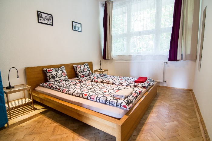 Private room with double bed and private bathroom - Standard Double Room Ensuite